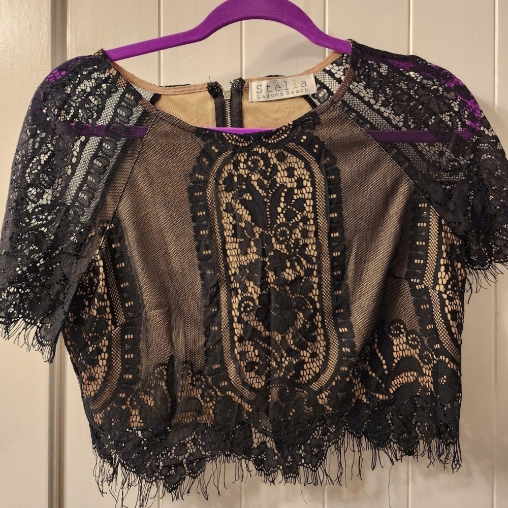Stella Laguna Beach Black lace crop top. Size L - Picture 2 of 5